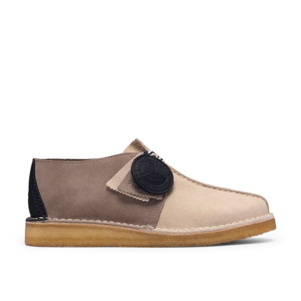 Clarks Mens Desert Trek Gray Shoes (NWT)